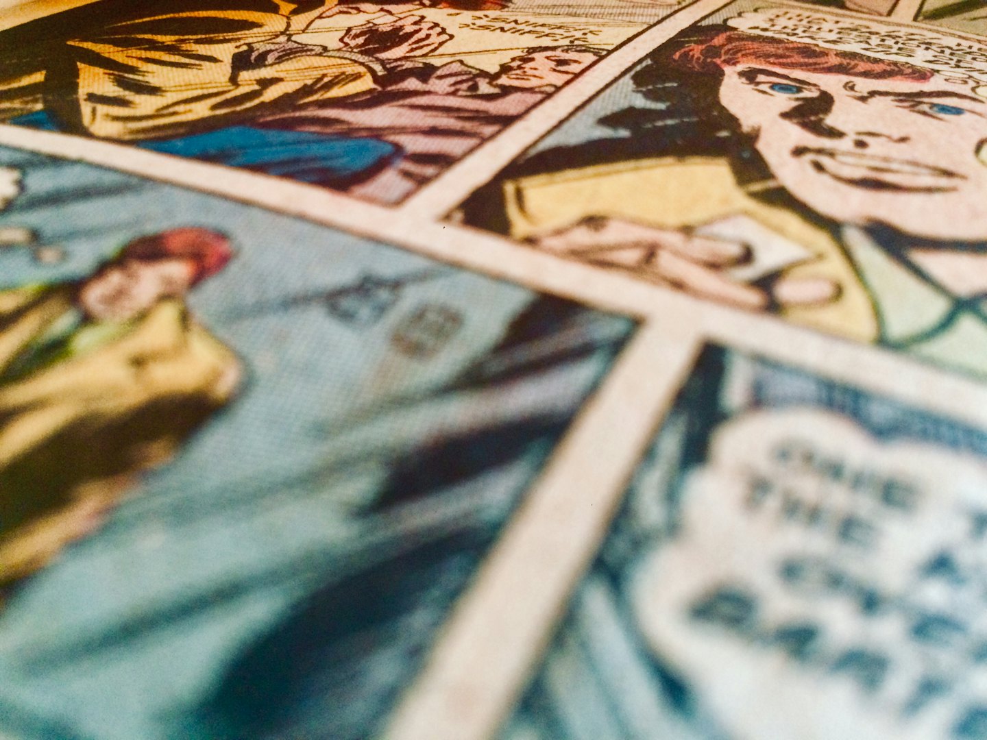 Eine Seite aus einem Vintage-Comic mit illustrierten Charakteren in Panels.
